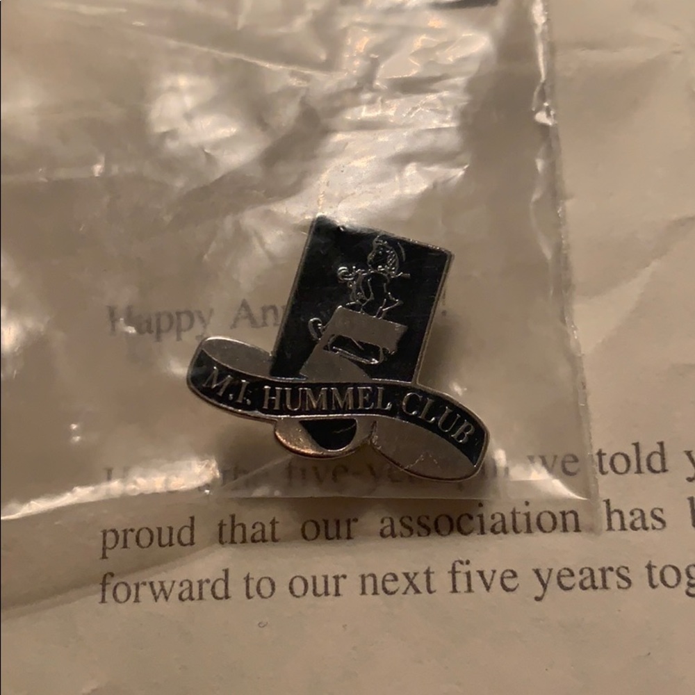 M.I. Hummel Club Five Year Pin